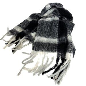 Madden NYC  Soft Grey & Black Scarf with Fringe EUC